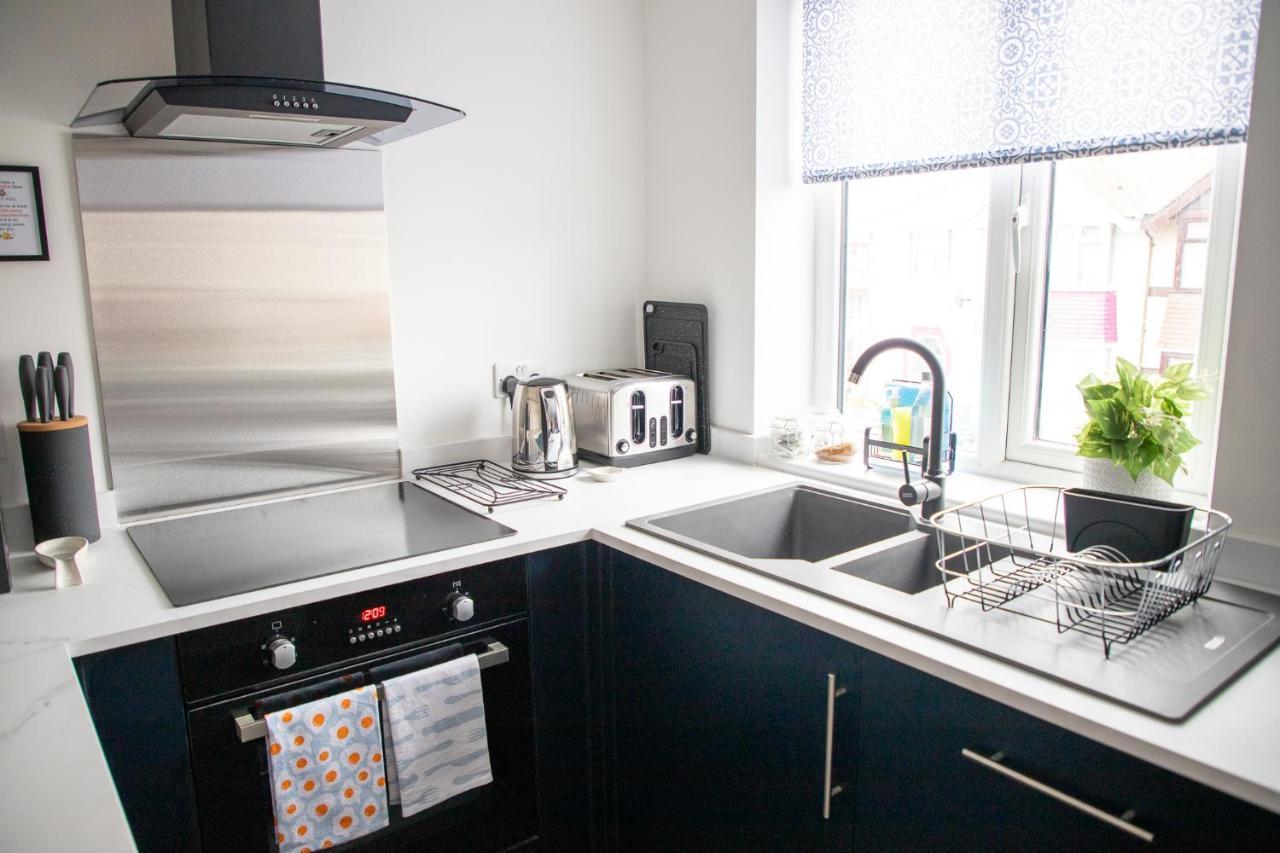 Wave Stays - First Floor Apartment Cleveleys Buitenkant foto